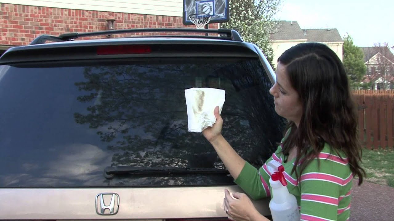 How to Clean Acid Rain from Car Glass