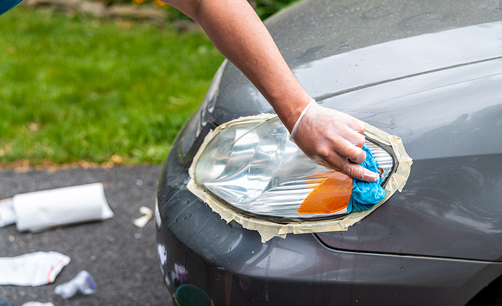 How to Clean Car Front Light Glass