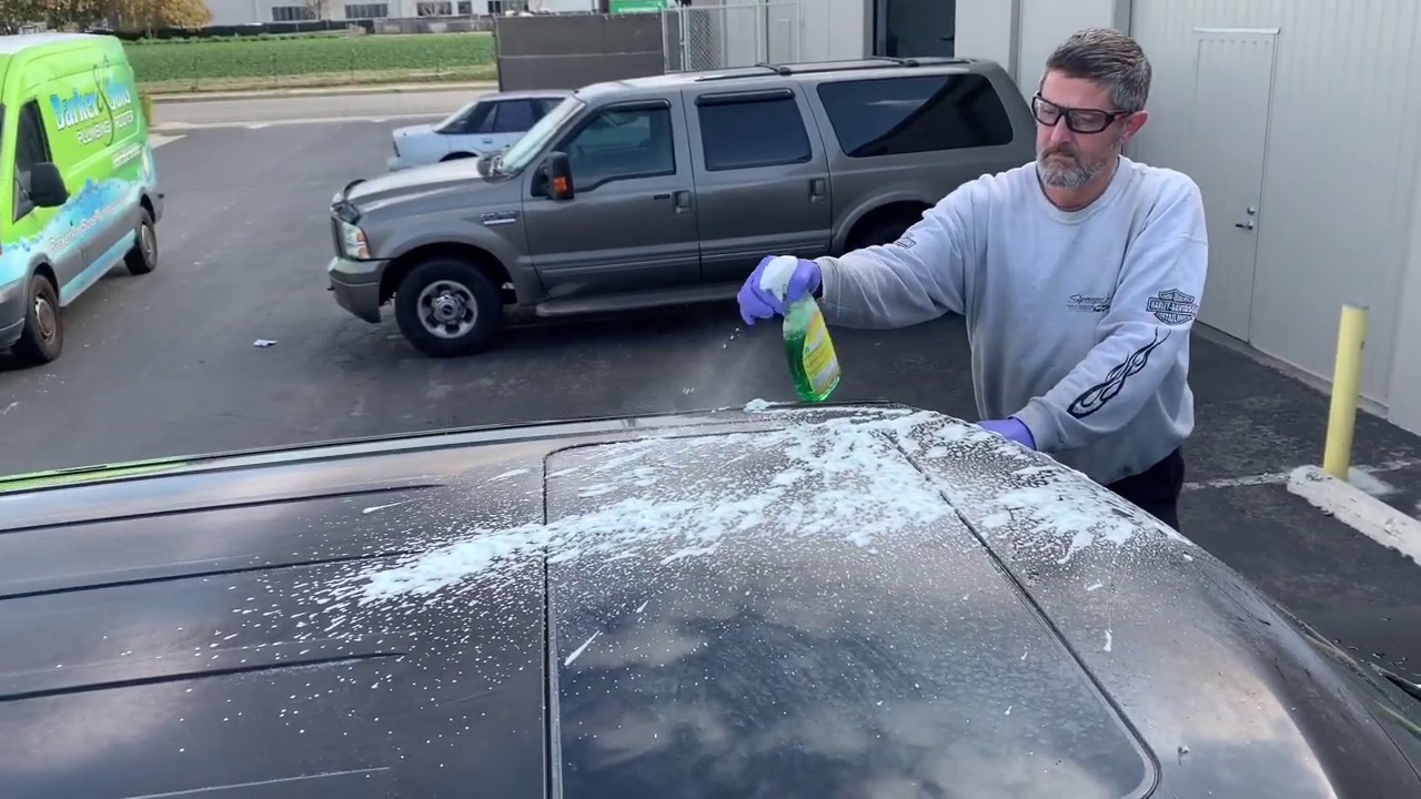 How to Remove Cement from Car Glass