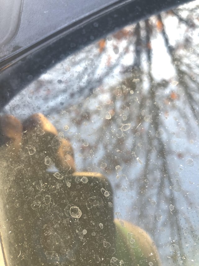 How to Remove Water Drops Stains from Car Glass